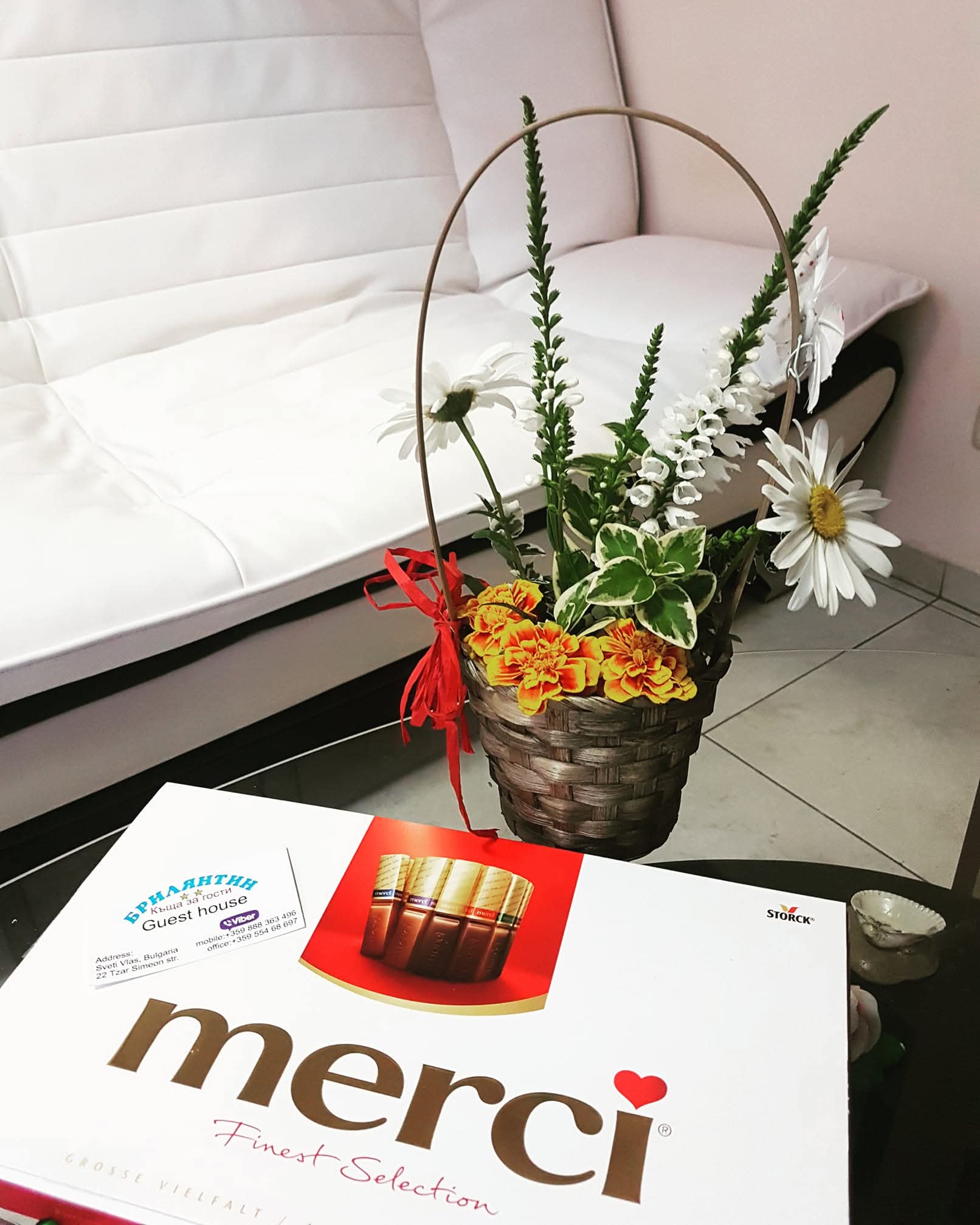 Дворна част и басейн в хотел „Брилянтин“